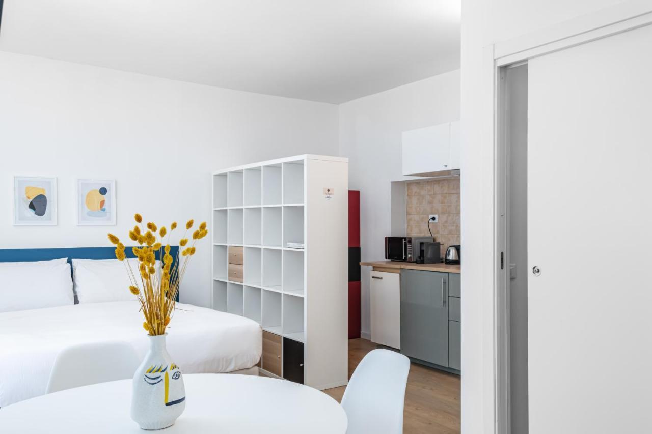 Relstay - Porta Romana - Large Studio Milan Bagian luar foto